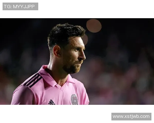 20世纪足坛十大传奇球星的辉煌事迹与影响力解析